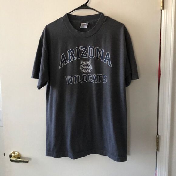 TCX Arizona Wildcats Short Sleeve T  size L GUC - Picture 1 of 4